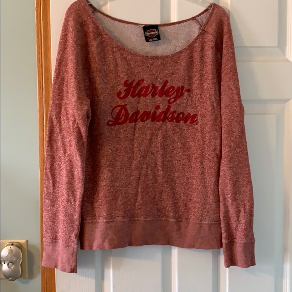 Ladies H-D long-sleeve shirt.